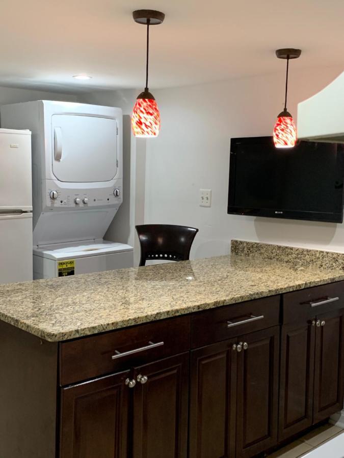Renovated English Basement 2Bdrm Home Near Metro Washington Exterior foto