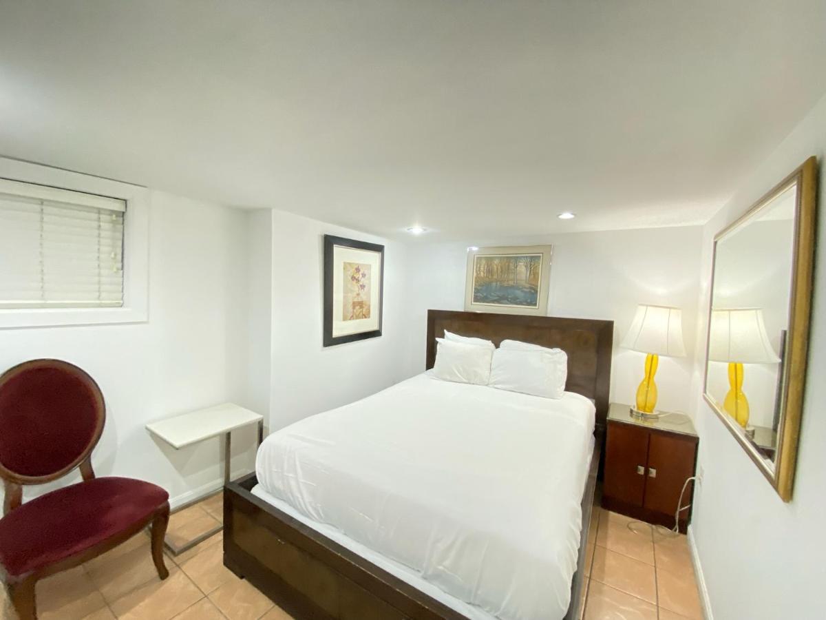 Renovated English Basement 2Bdrm Home Near Metro Washington Exterior foto
